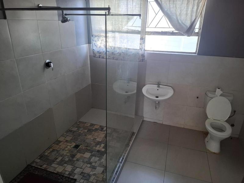 4 Bedroom Property for Sale in Oostersee Western Cape